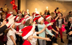 Mikołajkowy Flash Mob w Alfa Centrum