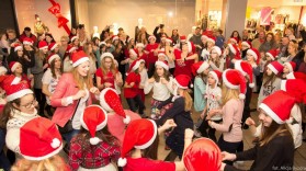 Mikołajkowy Flash Mob w Alfa Centrum