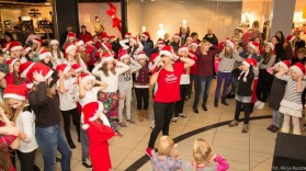 Mikołajkowy Flash Mob w Alfa Centrum